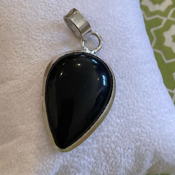 Natural Black Onyx Teardrop Sterling Silver Plated Pendant – Brand New - Picture 2 of 5